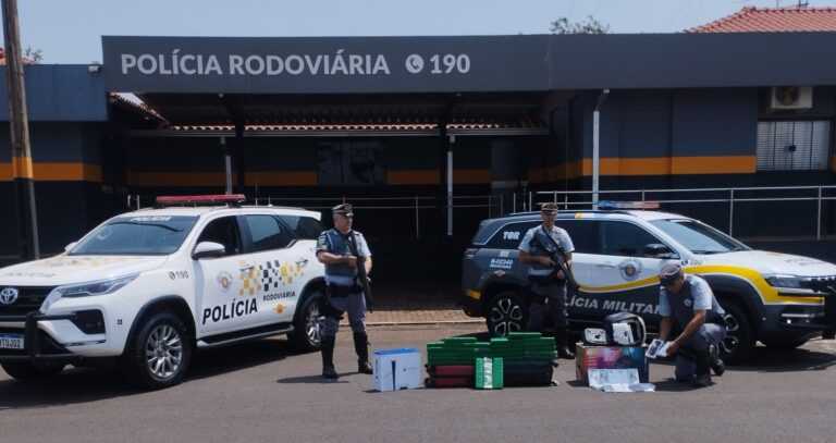 pre-apreende-drogas-e-produtos-de-descaminho-em-onibus-na-rodovia-orlando-quagliato