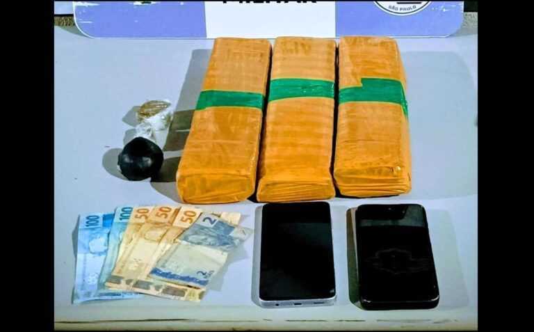 video:-homem-e-preso-em-palmital-com-tres-tijolos-de-maconha-dentro-de-veiculo