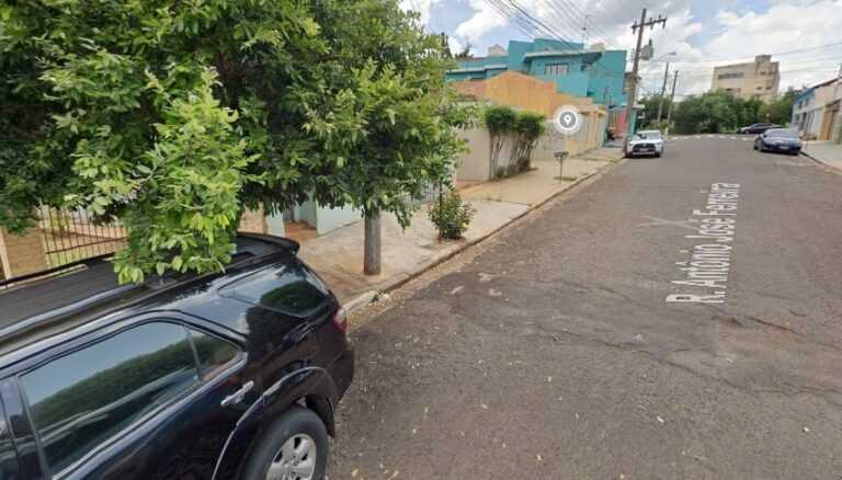 dupla-armada-invade-salao-de-cabeleireiros-no-jardim-ouro-verde-e-rouba-joias